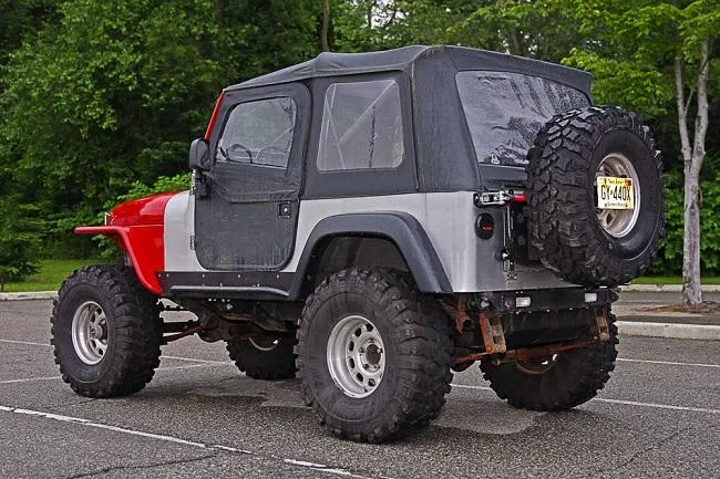 Jeep wrangler using a GMRS radio