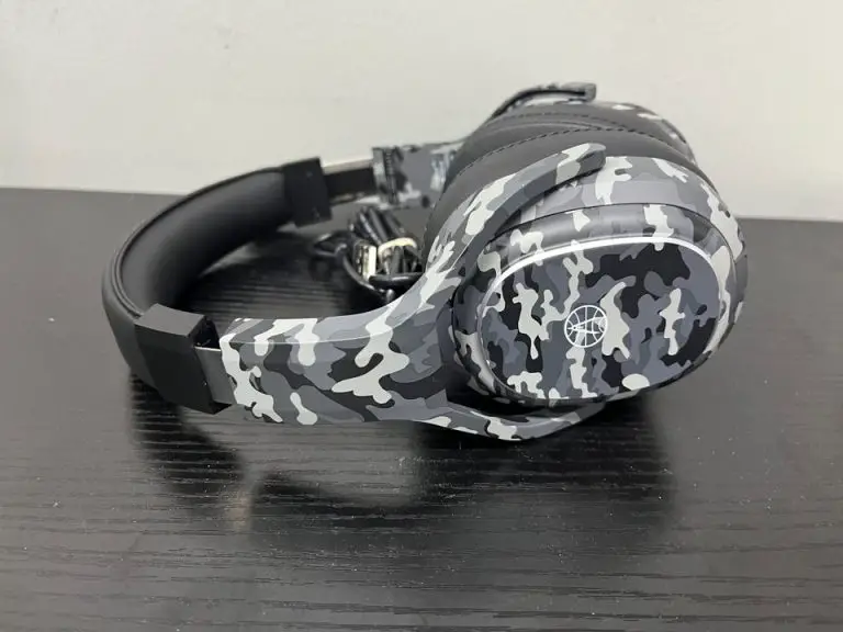 BlueParrot vs Rand McNally Headsets Comparison